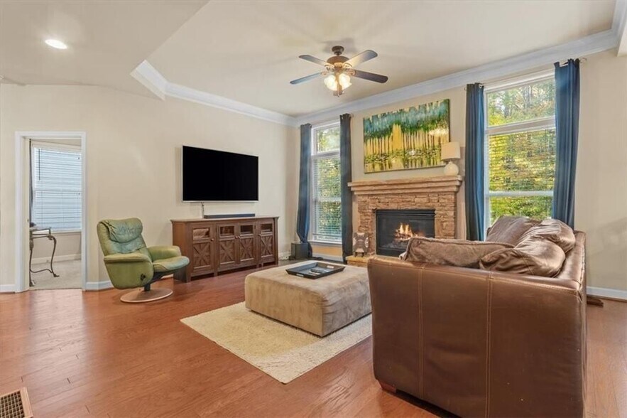 Building Photo - 821 Tramore Ct