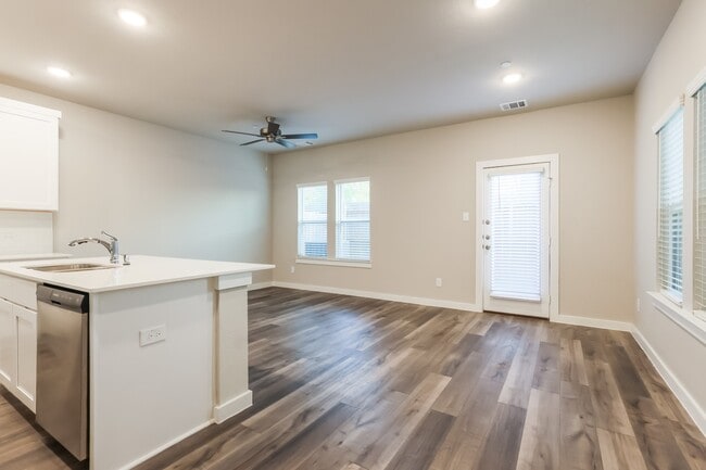 Building Photo - 381 N Centro Cir