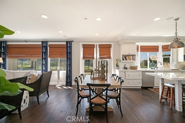 Building Photo - 27 Via Monarca St