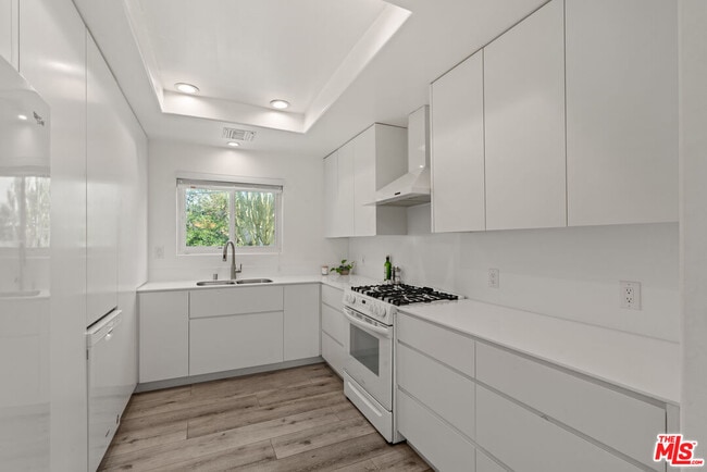 Building Photo - 6389 La Punta Dr