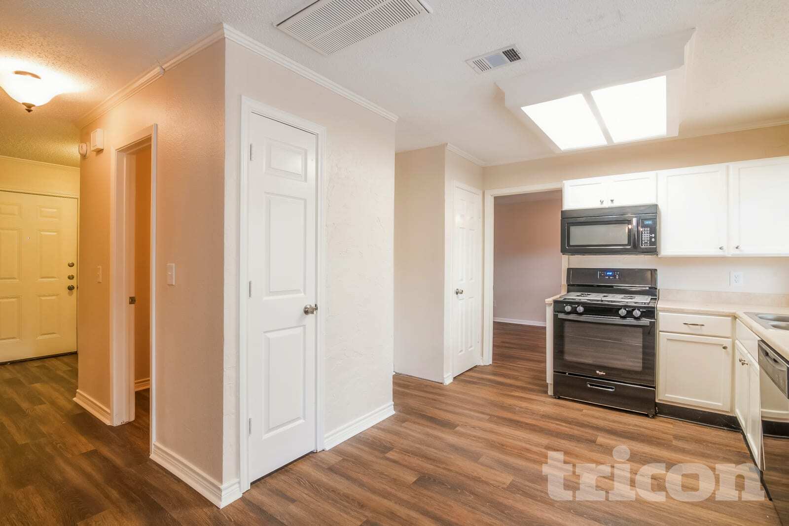 Building Photo - 18139 Lake Bend Dr