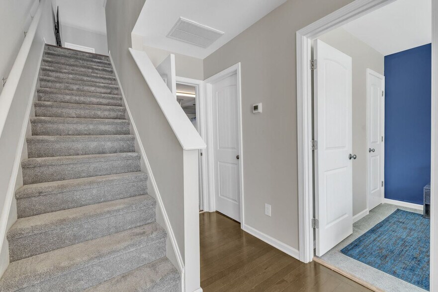 Building Photo - 2606 Wolf Cub Ct