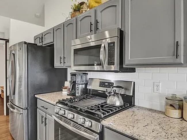 Building Photo - 15692 Paiute Cir