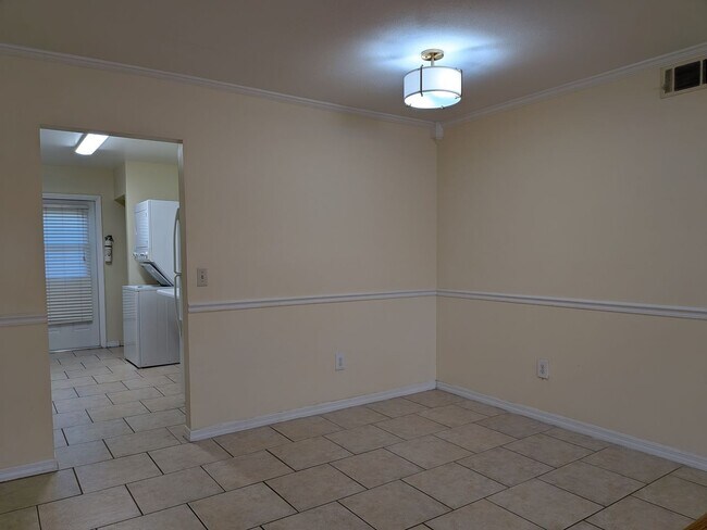 Building Photo - 3 Bedroom Condo in Hidden Ridge Condominiums