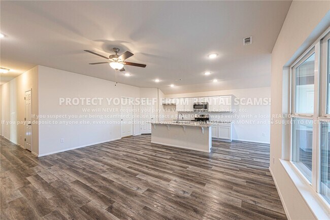 Building Photo - 916 E Bunting St