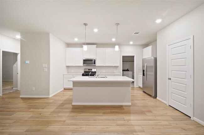 Building Photo - 18516 Amber Pine Ct