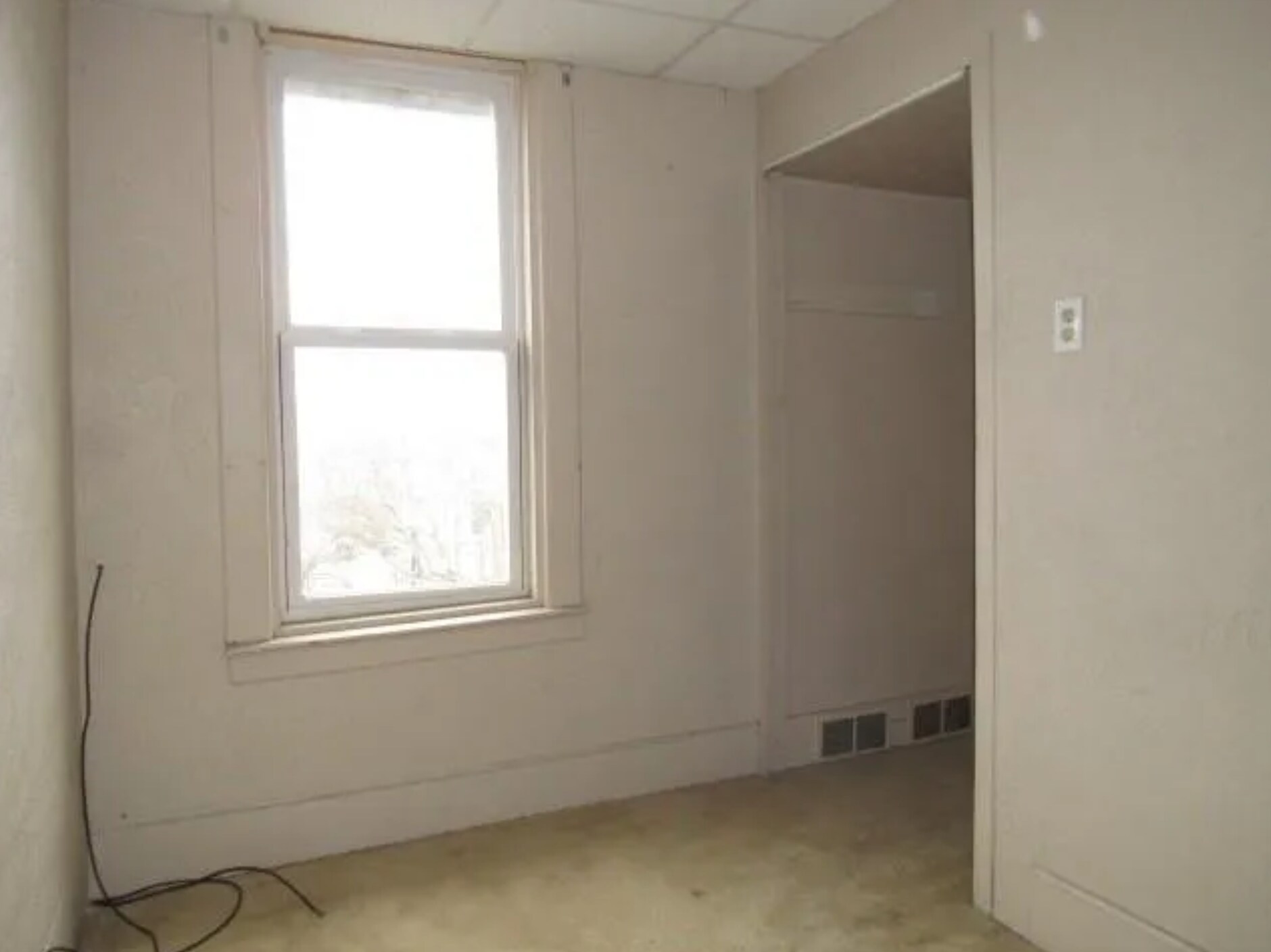 Building Photo - 223 Searight Ave