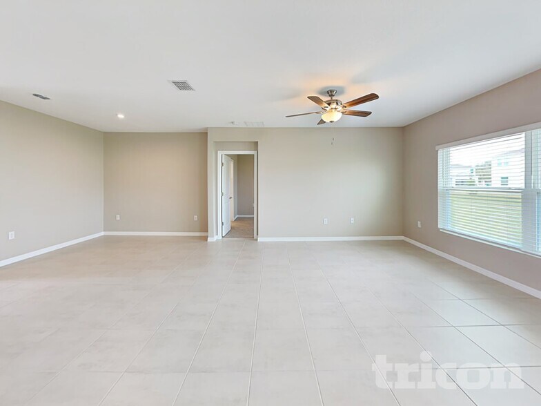 Building Photo - 212 Garnet Ave