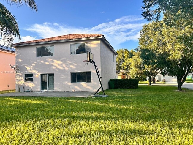 Building Photo - 11360 SW 20th St
