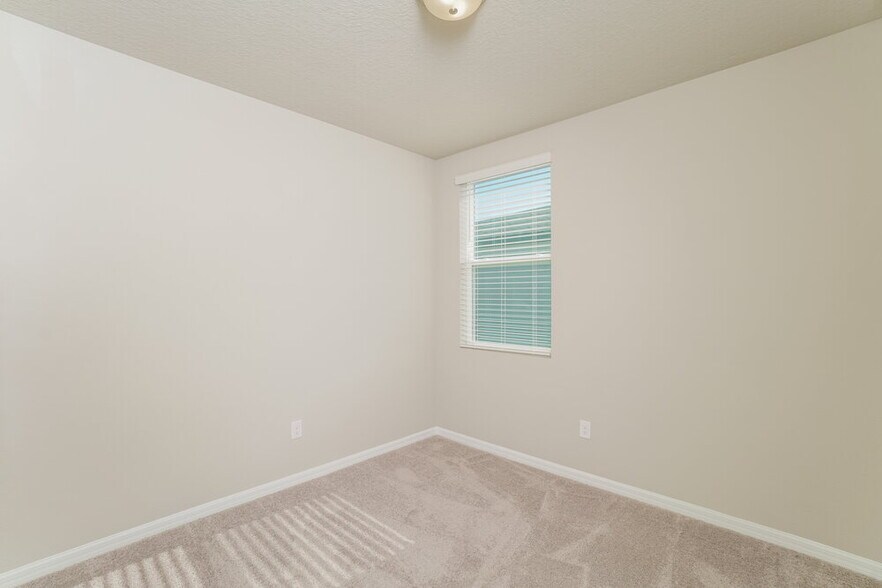 Building Photo - 38899 Harlow Rose Dr