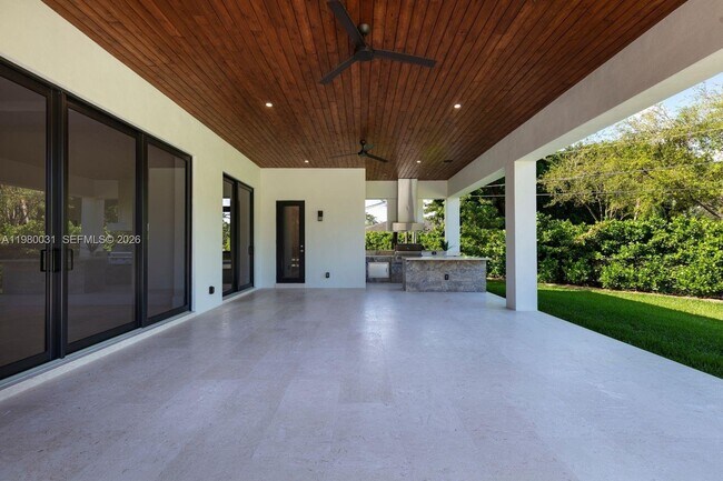 Building Photo - 6065 SW 109th St