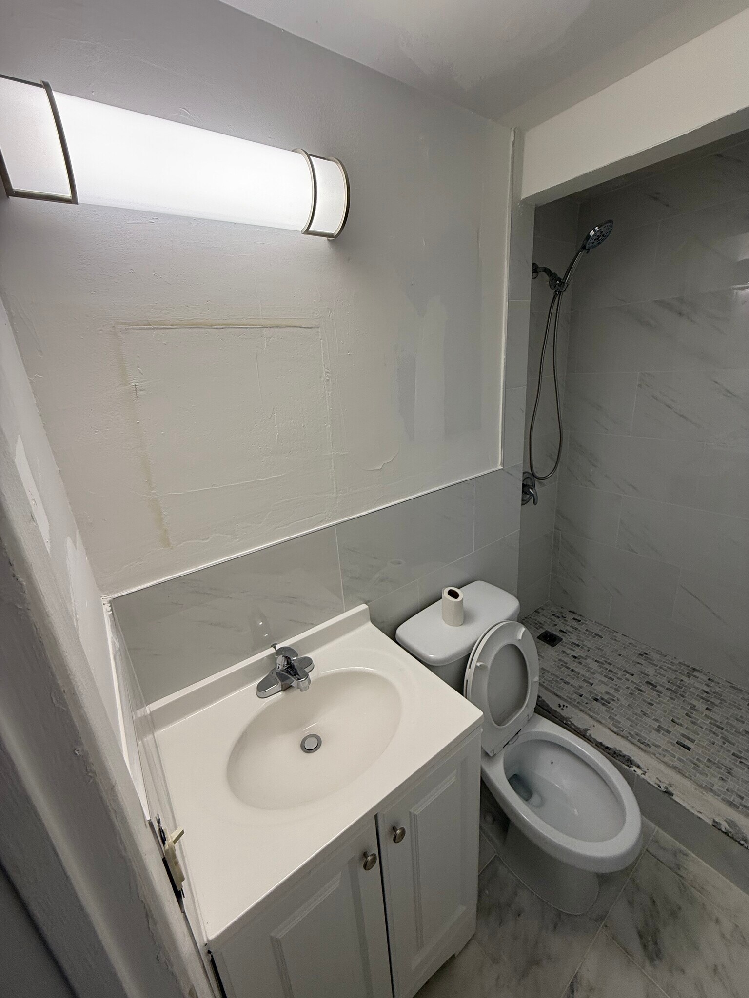 Building Photo - 2355 Vista Ct