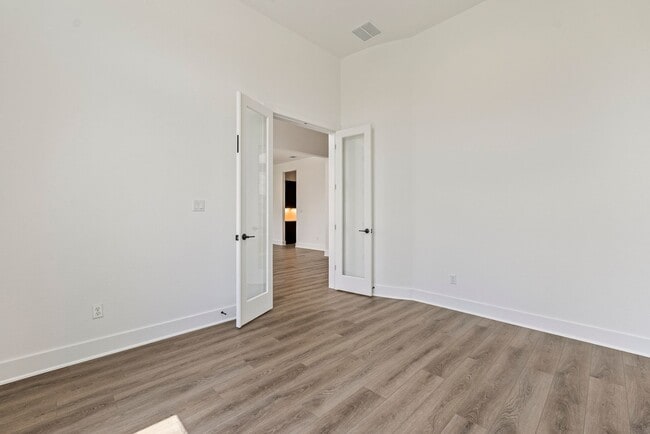 Building Photo - Spacious Two-Story Stunner in Leander