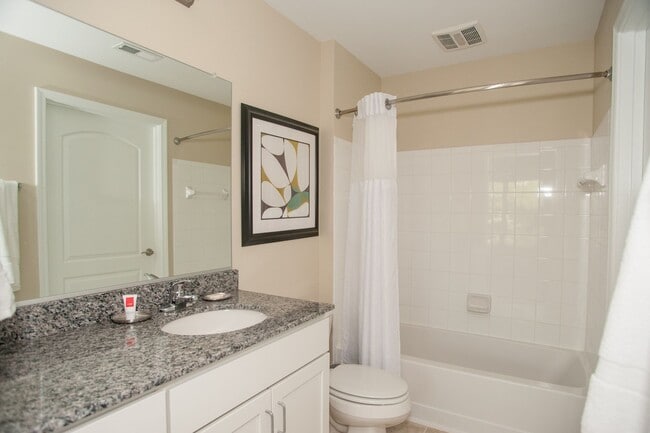 Building Photo - 3 Bedroom Townhouse at the Woodlands - END UNIT * only $500 deposit - End Unit- 1 month free when...