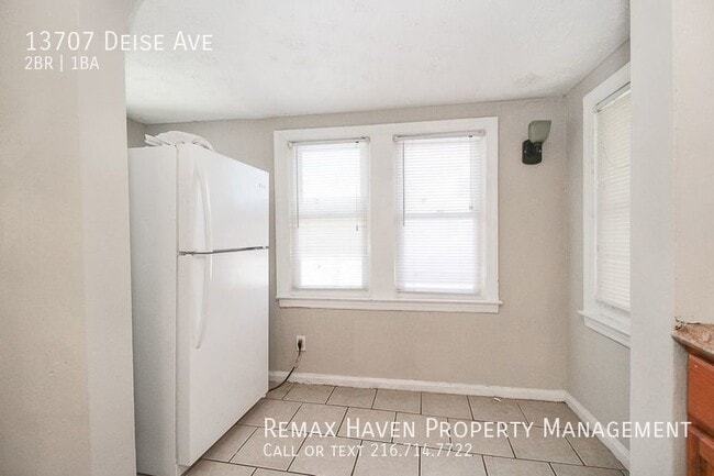 Building Photo - 13707 Deise Ave (UP) Cleveland, OH 44110? ...