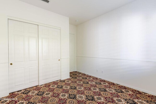 Building Photo - 750 Huntsdale Ct