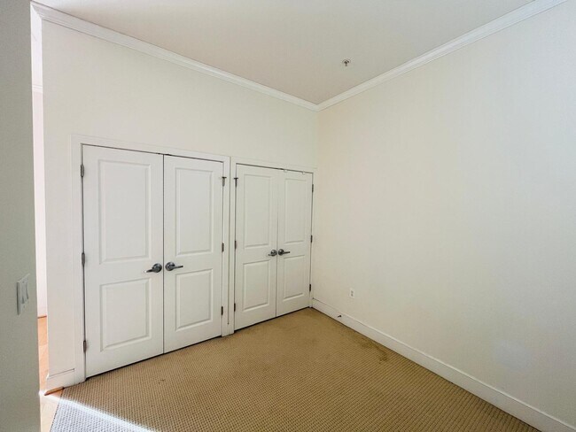 Building Photo - 4101 Albemarle St NW