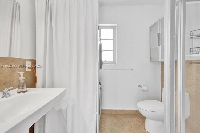 Building Photo - 1512 Pennsylvania Ave