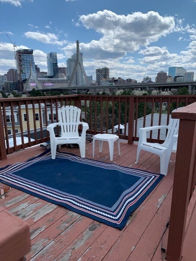 Building Photo - 1 Bed 1 Bath condo in the Gaslight Distric...