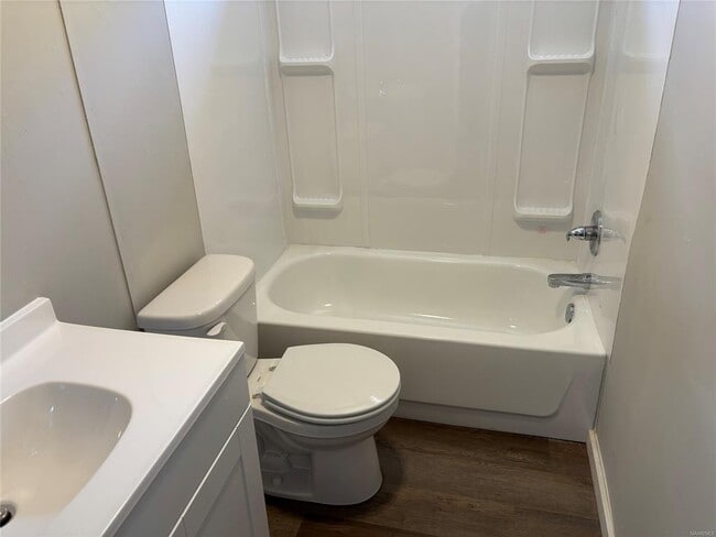 Building Photo - 1322 Aquila Dr