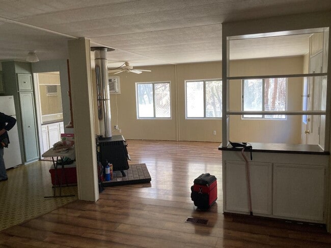 Building Photo - 680 Dutch Creek Rd