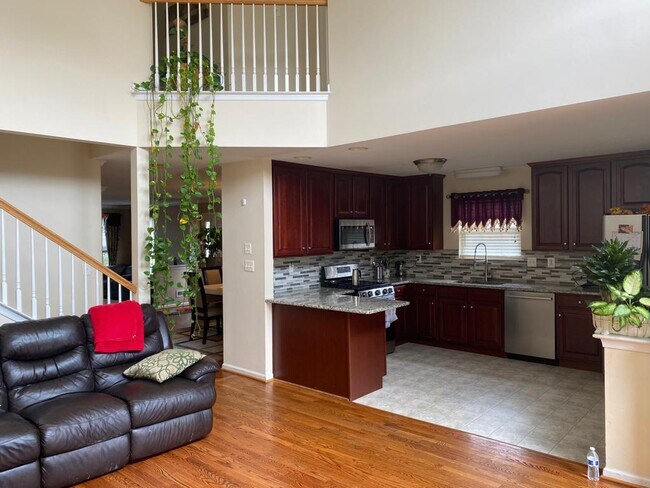 Building Photo - 326 Wheatfield Cir