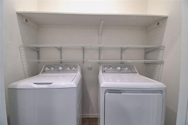 Building Photo - 2233 Forgetmenot Ln