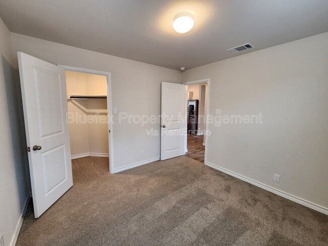 Building Photo - 13129 Whisper Bnd