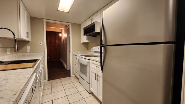 Building Photo - 9725 E Harvard Ave