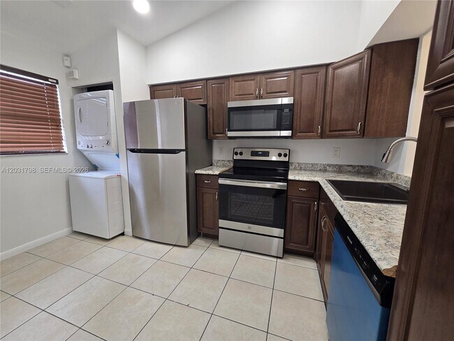 Building Photo - 2231 SW 80th Terrace
