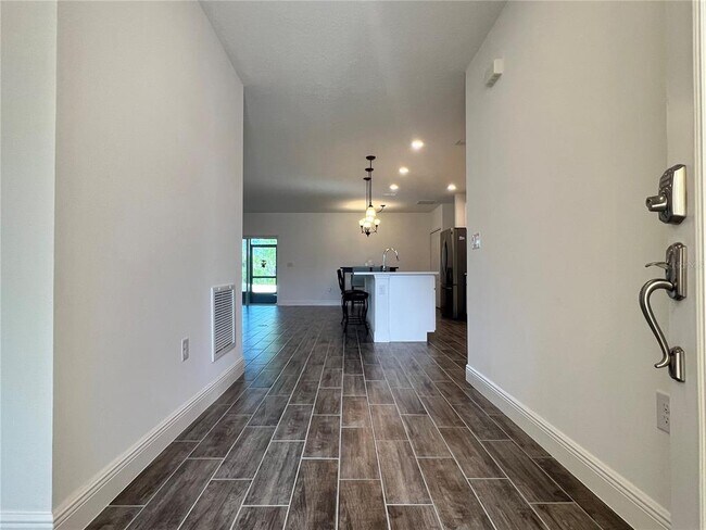 Building Photo - 301 Jackson Lp