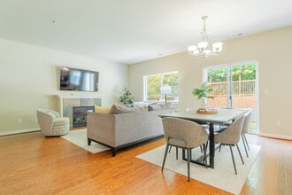 Building Photo - 16009 SE 164th Pl