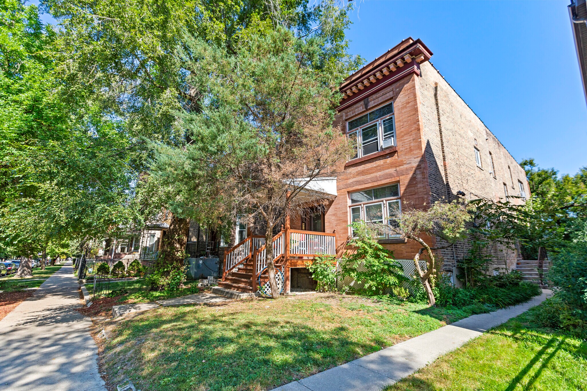 Building Photo - 2507 N Sawyer Ave
