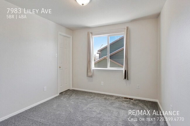Building Photo - 7983 Liley Ave