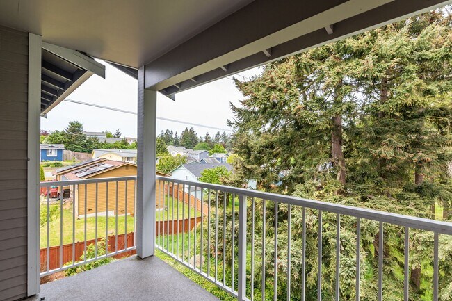 Building Photo - 2 bed 2 Bath Condo in Summerwind Community