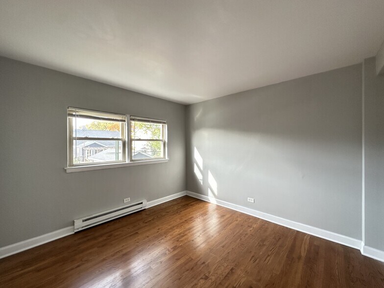 Building Photo - 7632 N Milwaukee Ave