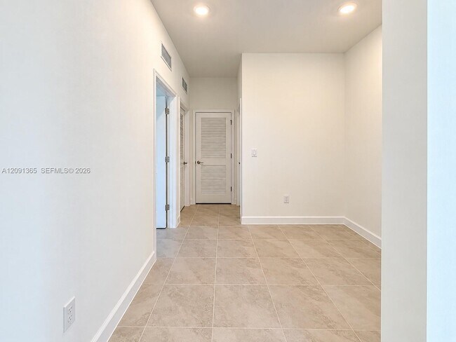 Building Photo - 10755 NW Wilgrove Lane