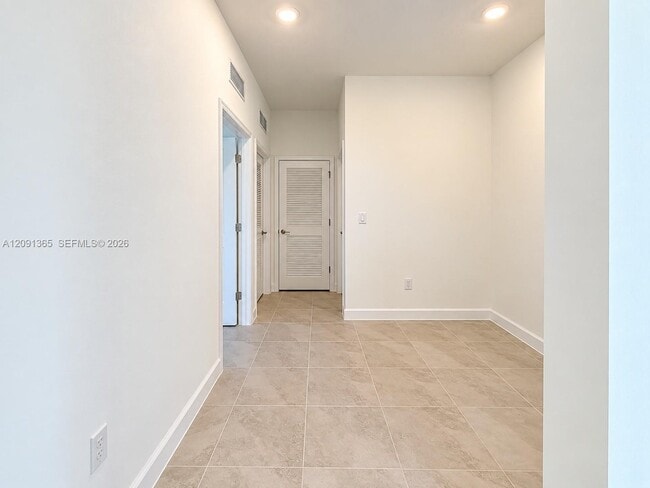 Building Photo - 10755 NW Wilgrove Lane