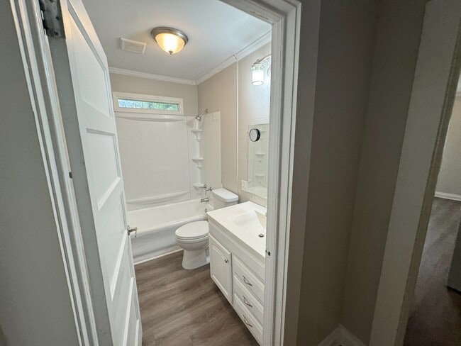 Building Photo - 109 Hillcrest Dr