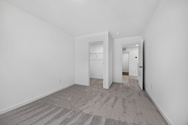Building Photo - 882 Waterworks Rd