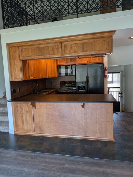 Building Photo - 301 Iberian Way