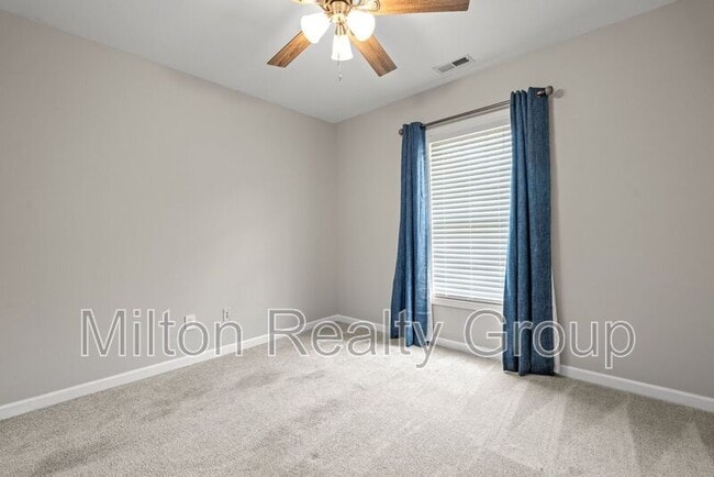 Building Photo - 11 Sawtooth Oak Cir
