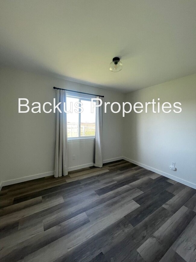 Building Photo - 333 Espinosa Rd