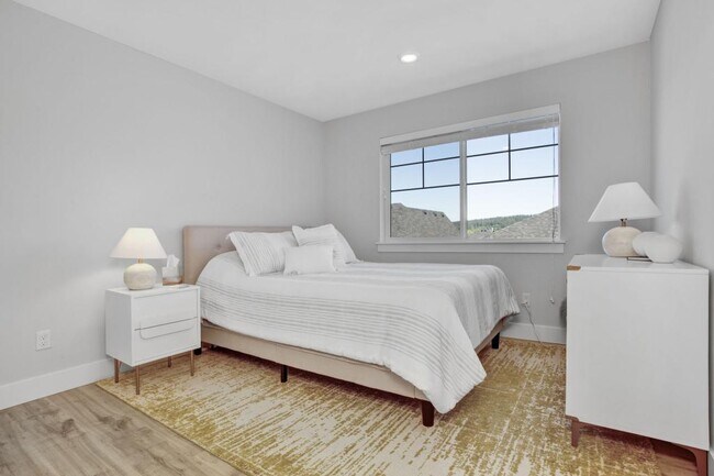 Building Photo - 16625 SW Botany Bay Ln