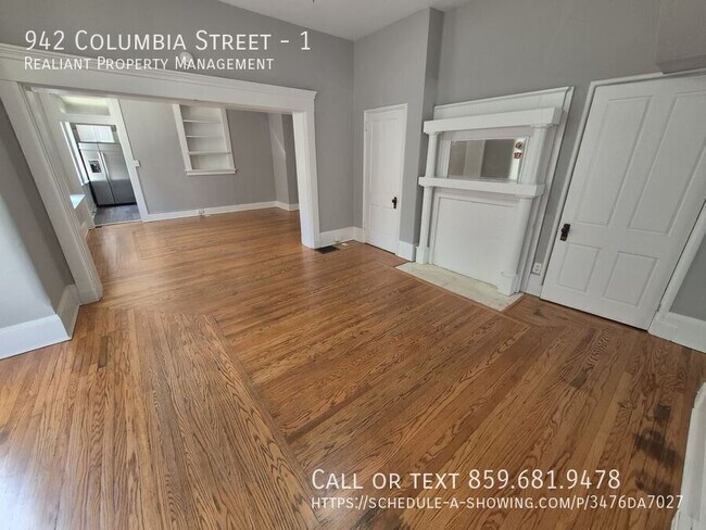 Building Photo - 942 Columbia St