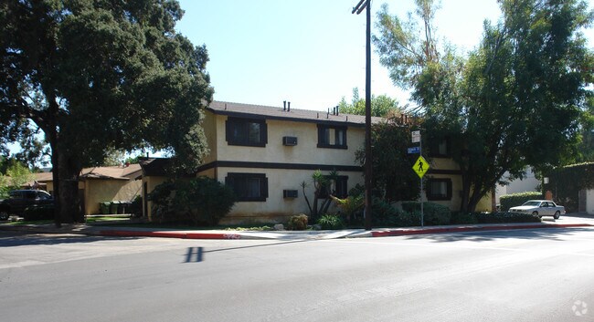 Building Photo - 10560 Sherman Grove Ave