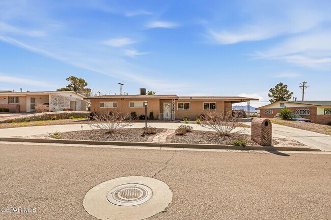 Building Photo - 4312 Wallington Dr