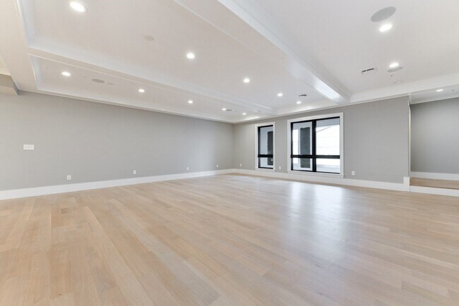 Building Photo - 377 West First St-