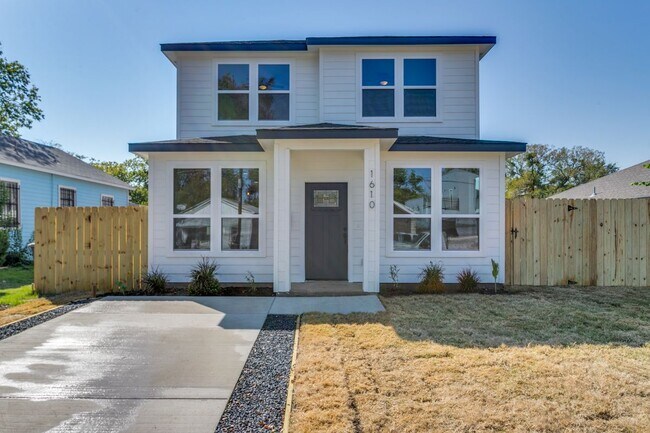 Building Photo - 1610 Life Ave