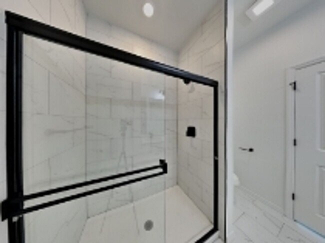 Building Photo - 5228 27th St SW